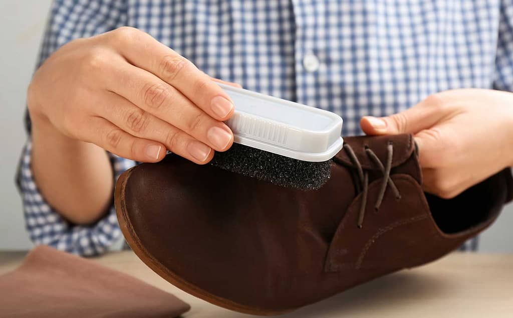 How to clean suede shoes - faverie