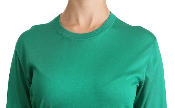 Green crewneck short sleeve top blouse