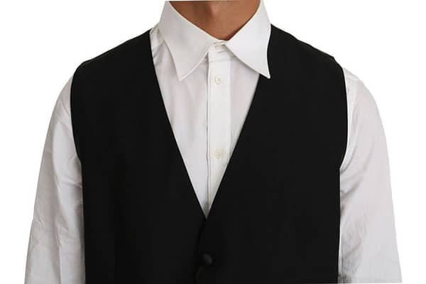 Black solid wool silk vest