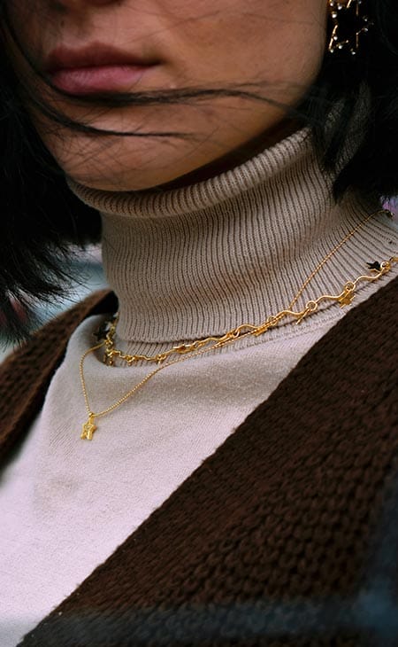 Woman neck shirt brass jewelry