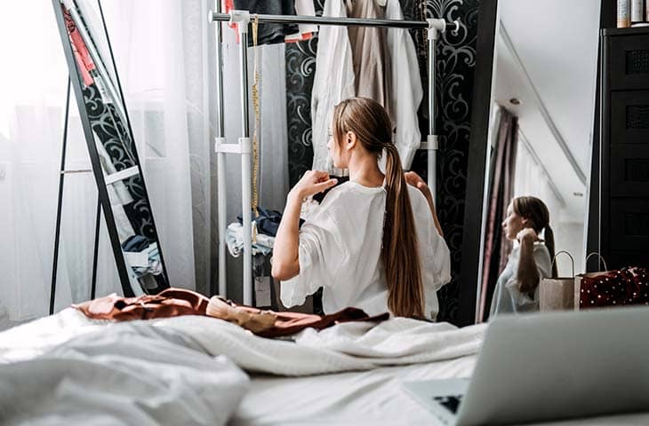 Woman clothes mirror bedroom