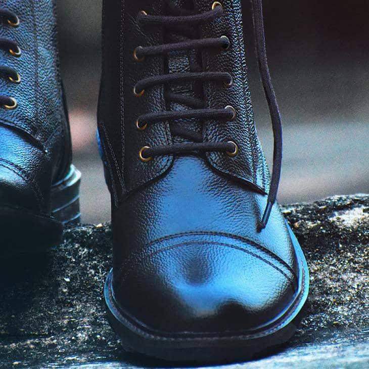Toe cap shoe detail