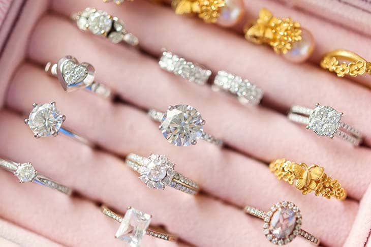 Jewel box lots rings