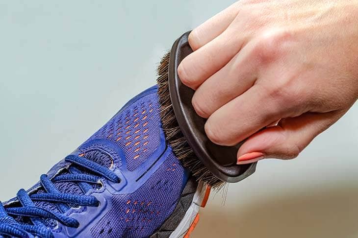 Hand cleaning training sneakers