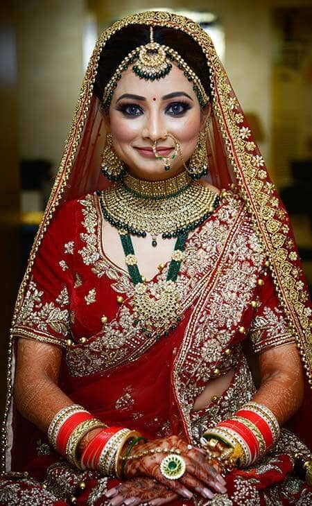 Portait hindu woman bride